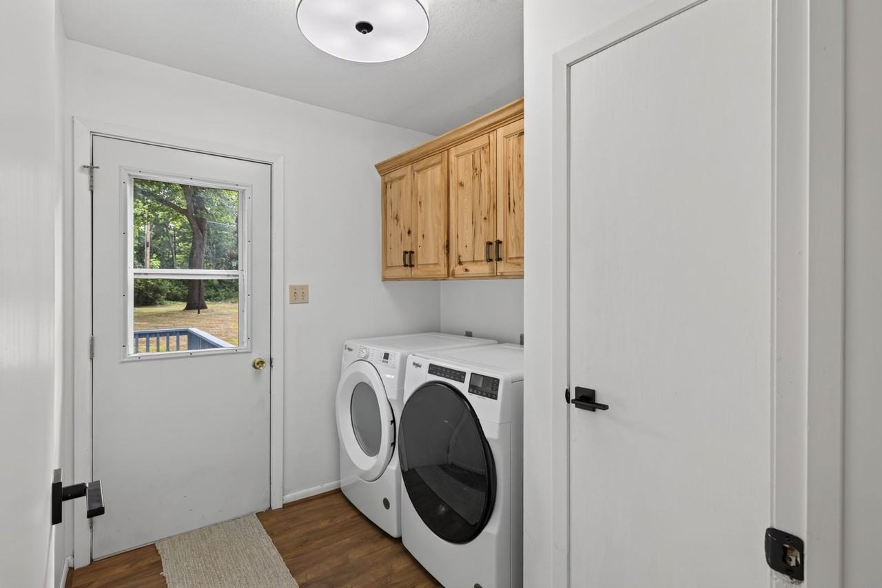 13503 Meredith Dr - Photo 3 of 25