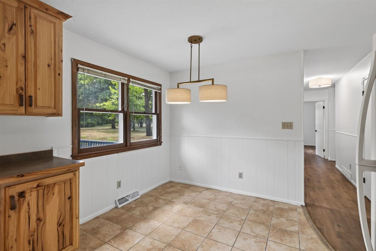 13503 Meredith Dr - Photo 6 of 25