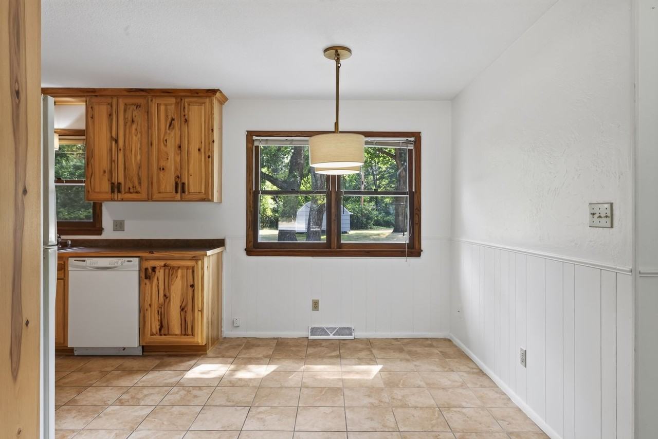 13503 Meredith Dr - Photo 7 of 25