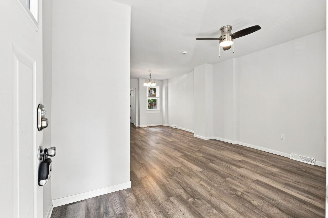 550 Dauphin St - Photo 6 of 27