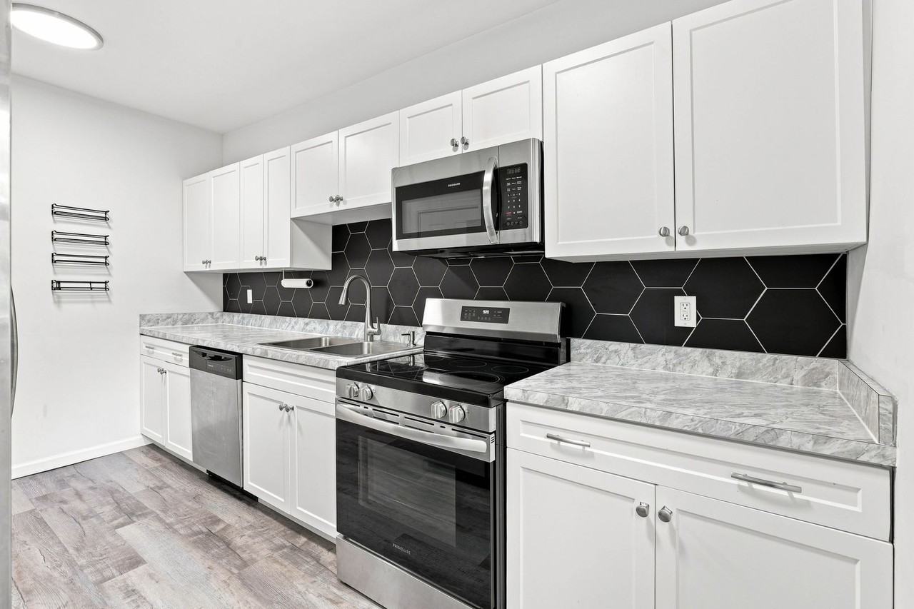550 Dauphin St - Photo 7 of 27