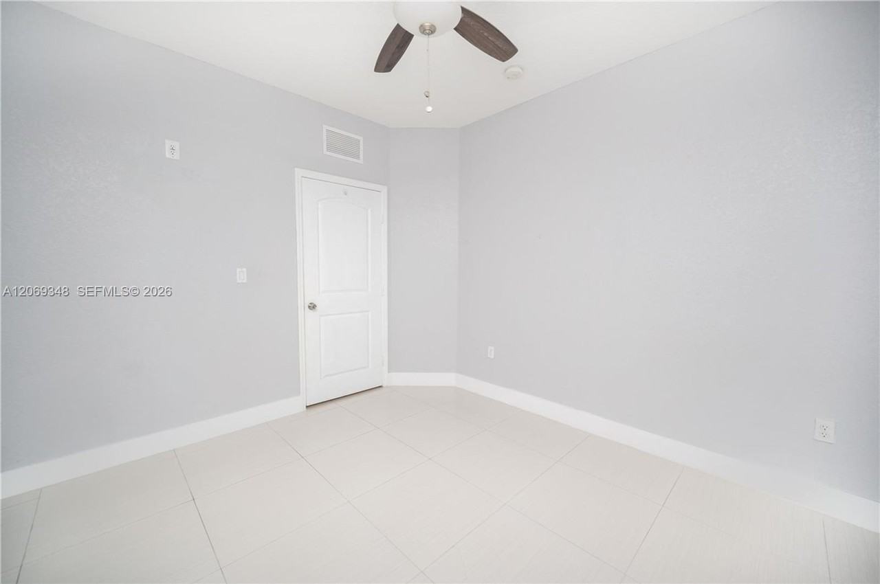 21002 21002 SW 92nd Court 1, Cutler Bay, FL 33189 - 2463 #2463 - Photo 7 of 13