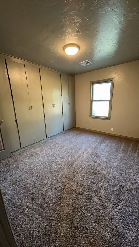 230 E Hickory Ave - Photo 7 of 11