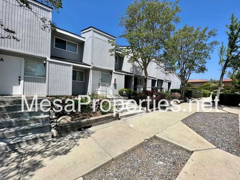 1016 W Pine St #B - Photo 3 of 17