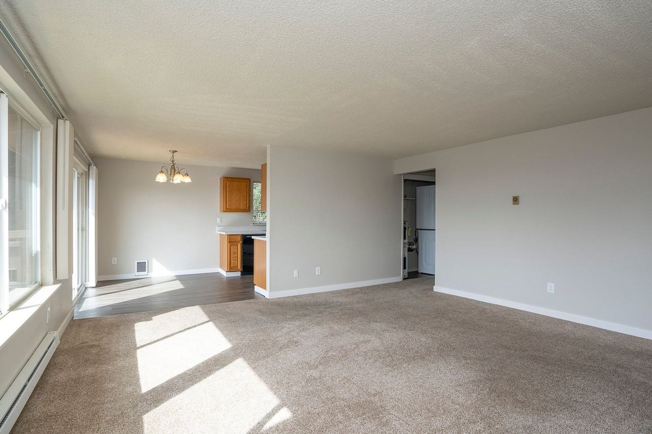 1120 Browns Point Blvd #E - Photo 4 of 25