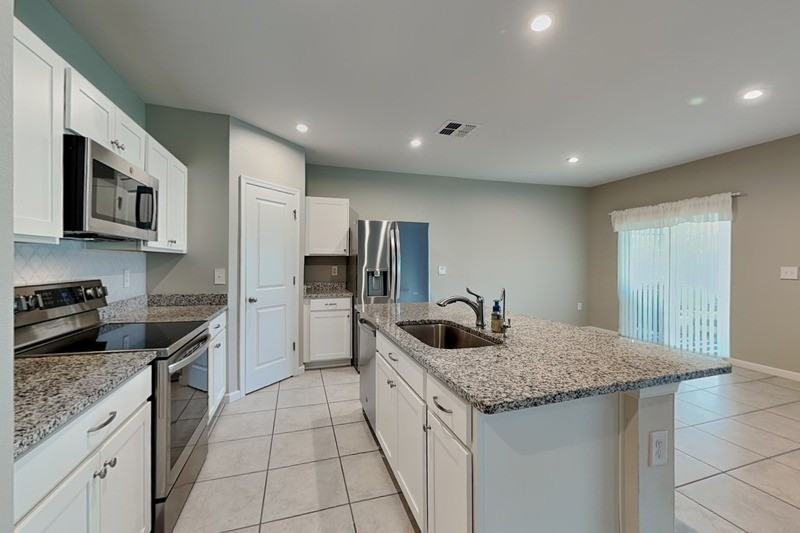 186 Piave St - Photo 3 of 26