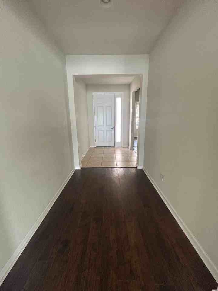 7454 Tattant Blvd - Photo 4 of 27