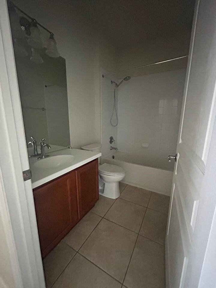 7454 Tattant Blvd - Photo 7 of 27