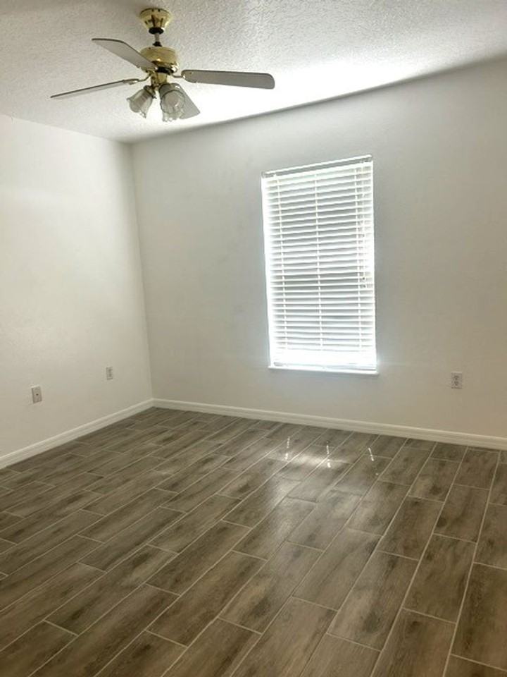 973 Cascades Park Trl - Photo 6 of 11