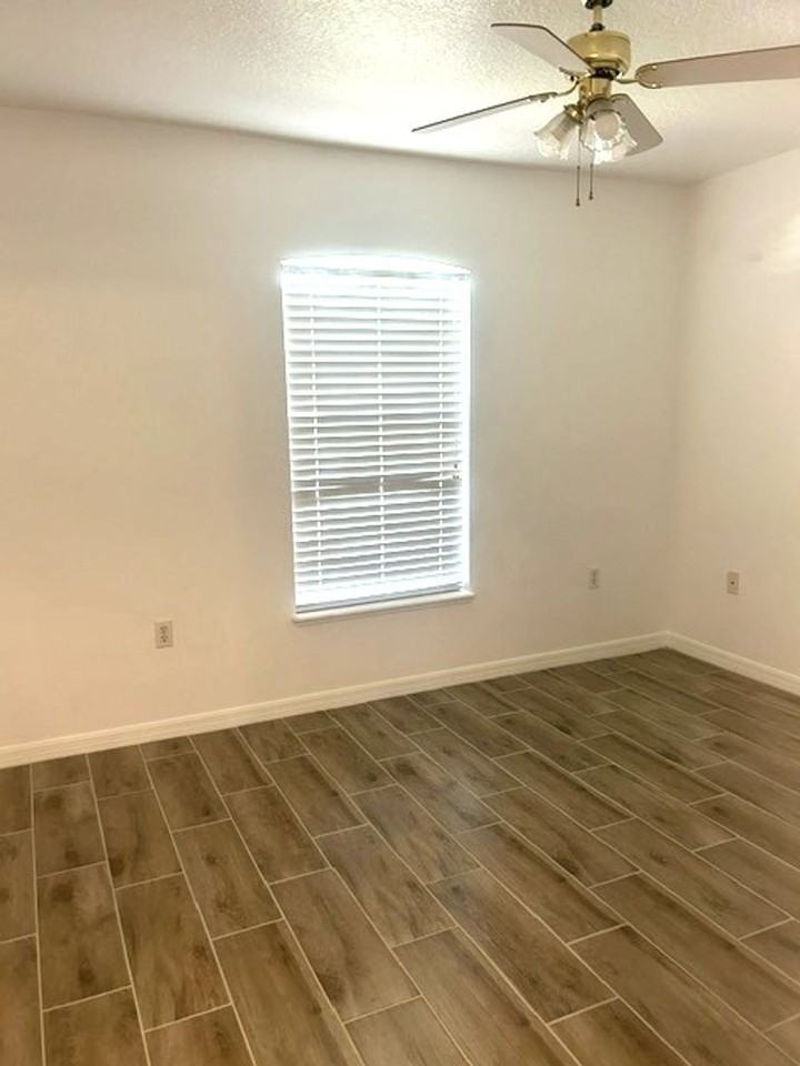 973 Cascades Park Trl - Photo 7 of 11