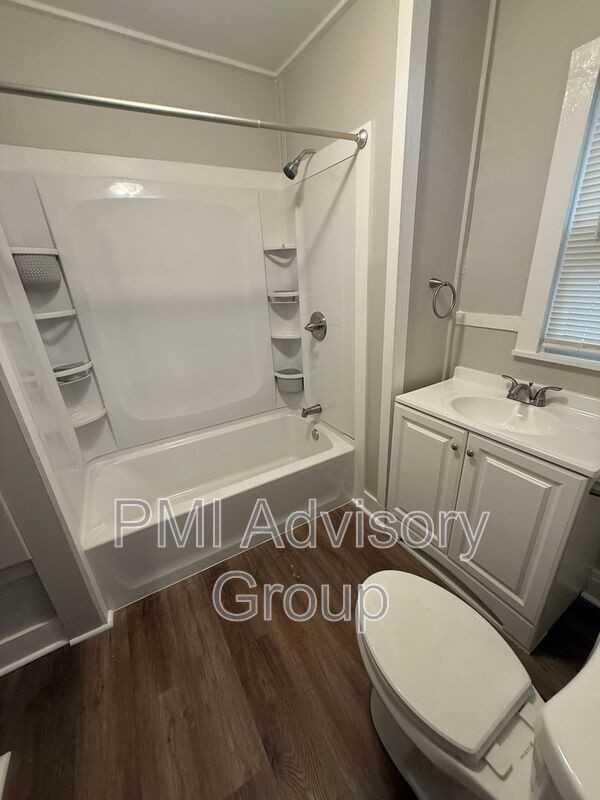 709 Sw Watson Ave - Photo 2 of 8