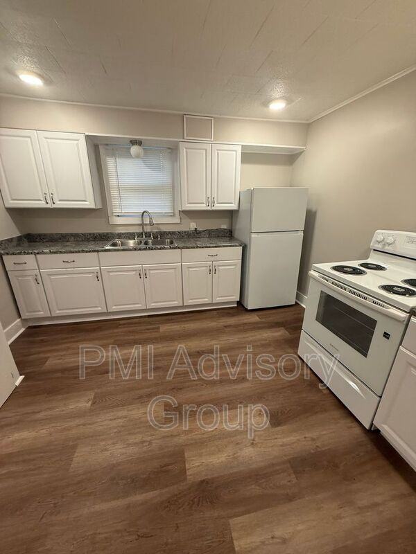 709 Sw Watson Ave - Photo 6 of 8