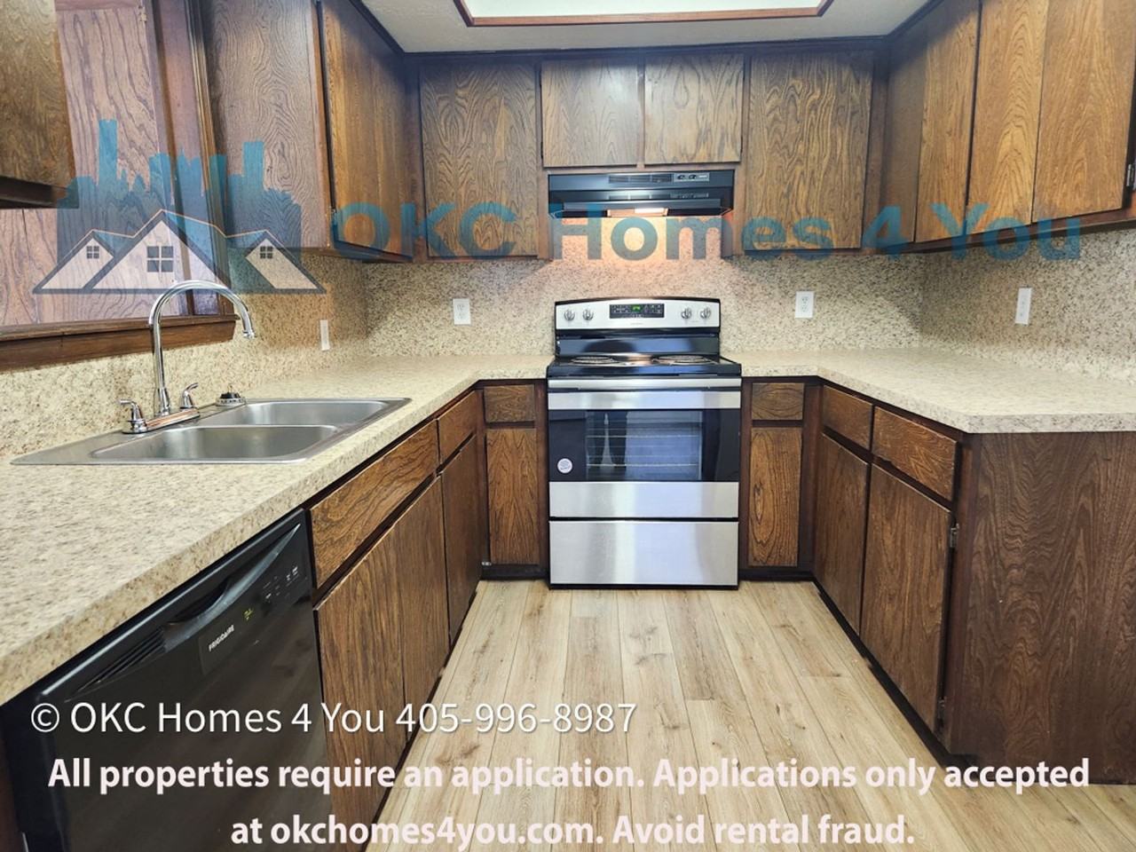 515 N Davis Ave - Photo 6 of 20