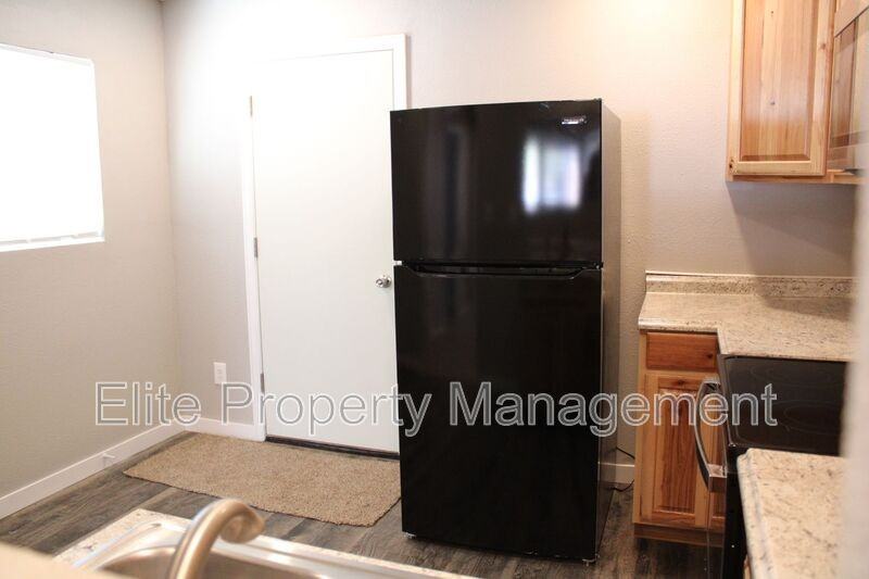 1639 E Orman Ave - Photo 6 of 15