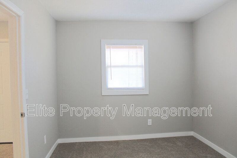 1639 E Orman Ave - Photo 7 of 15