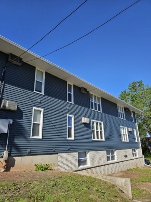 401 S Van Buren St - Photo 2 of 6