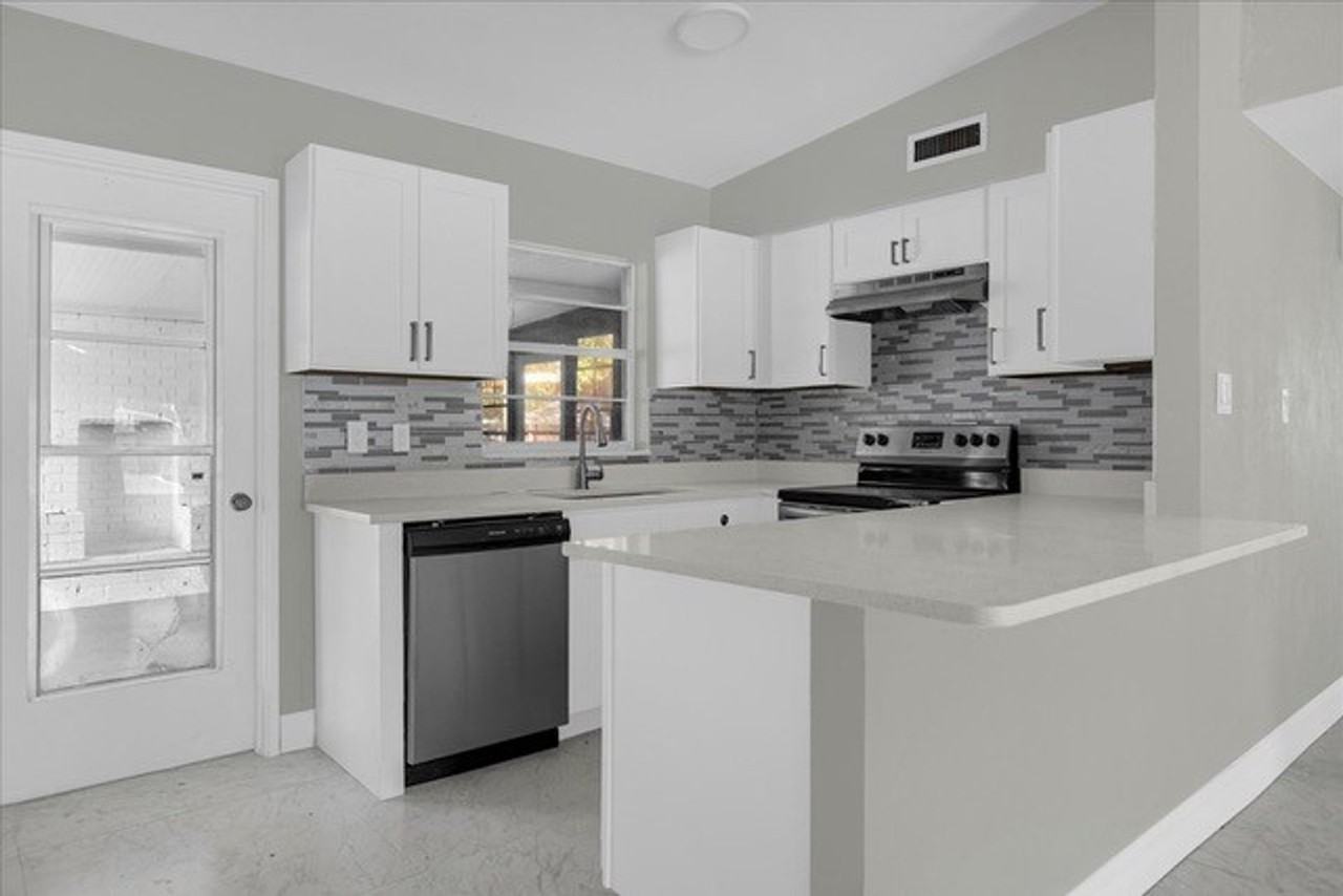 3207 Sherry Dr - Photo 5 of 10