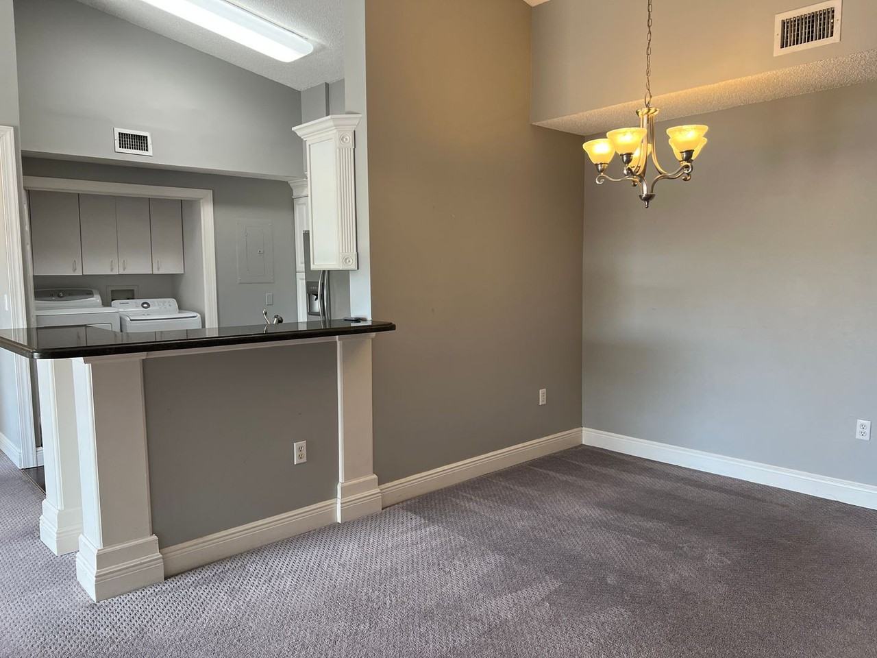 6928 Sw 39th St - Photo 5 of 19