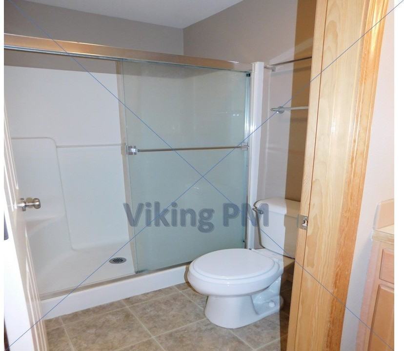 528 Ne Robin Ct - Photo 6 of 8
