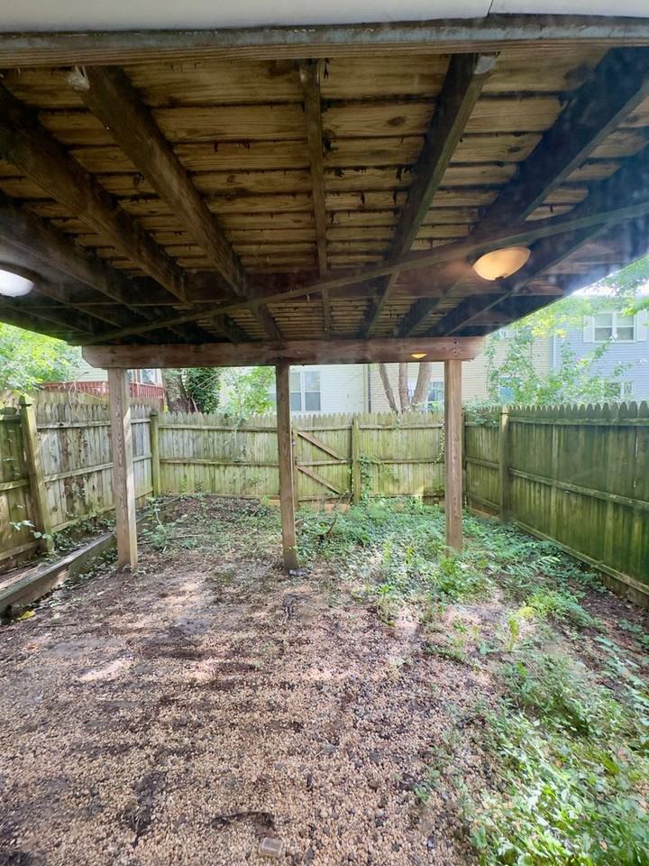 1830 Eloise Ln - Photo 6 of 24