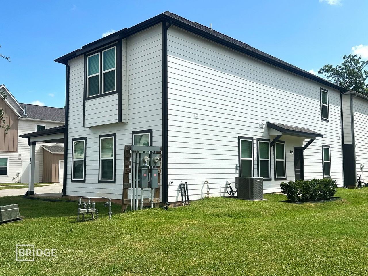 302 Huisache St - Photo 4 of 16