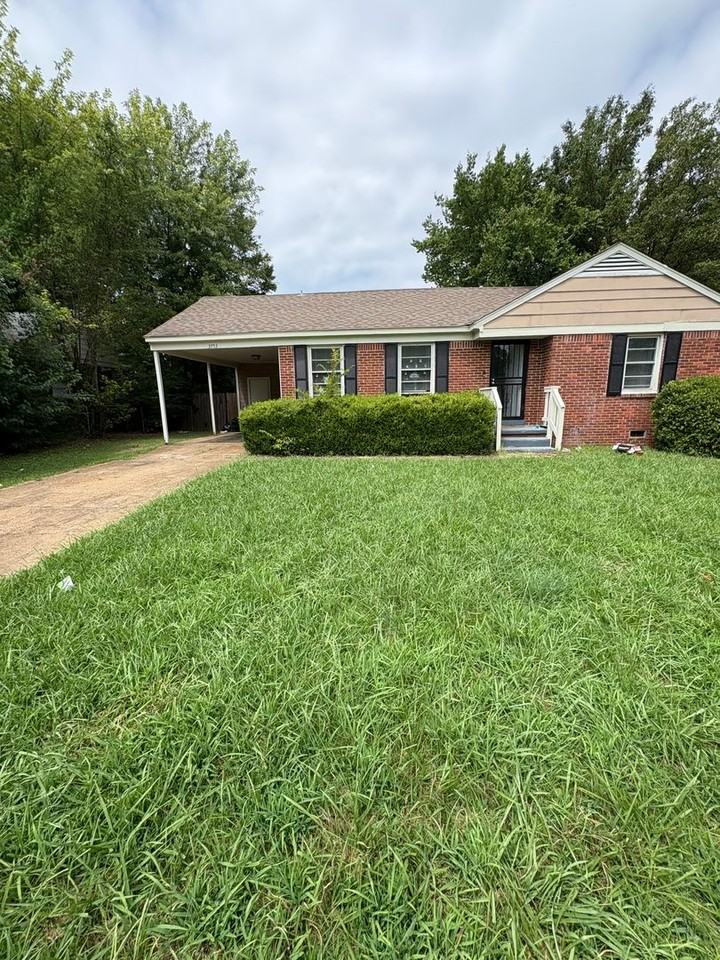 3753 Wickcliff Ln - Photo 3 of 23