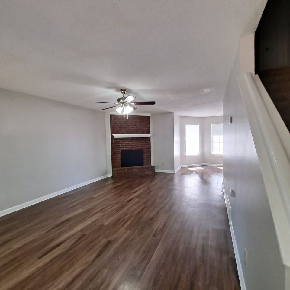 2533 Baxter Cv - Photo 2 of 17