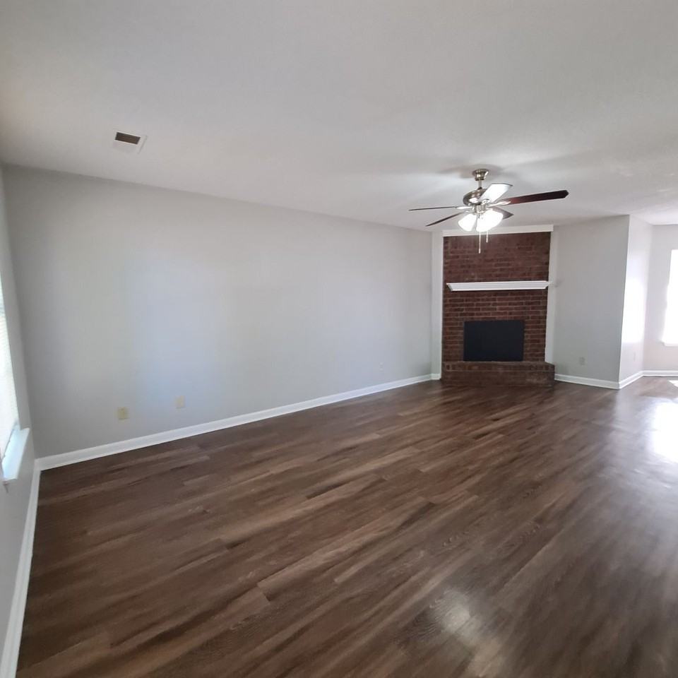 2533 Baxter Cv - Photo 3 of 17