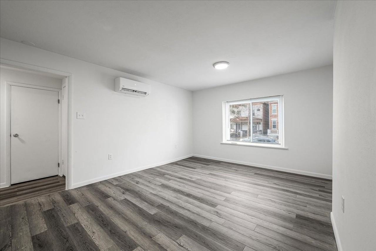 612 North Saint Clair Street - Photo 6 of 28