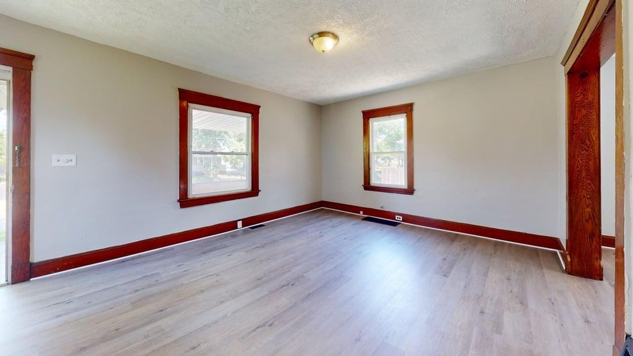 820 Whitcomb Rd - Photo 5 of 15