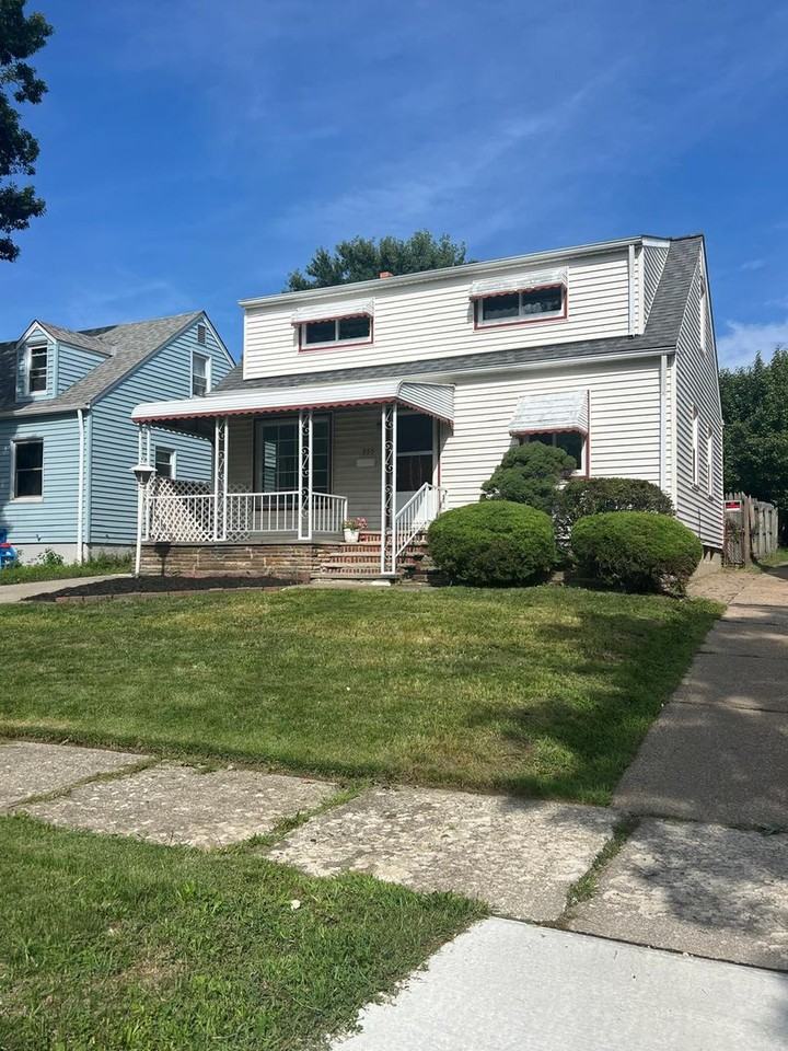 955 E 223rd St - Photo 3 of 40