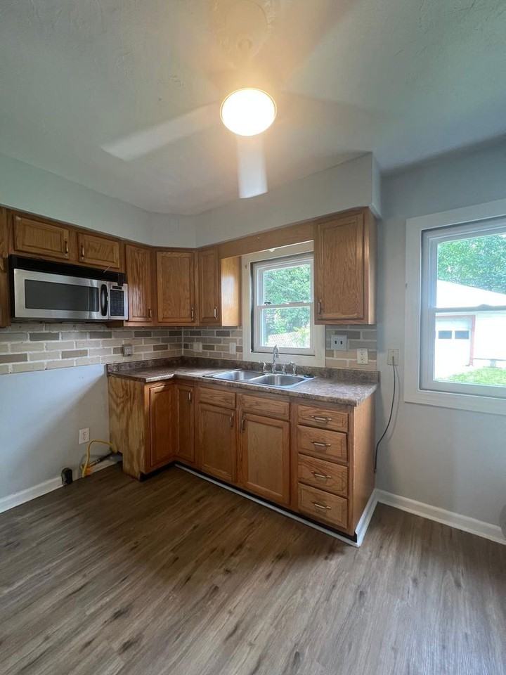 955 E 223rd St - Photo 4 of 40