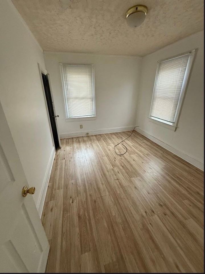 1234 Frame St - Photo 2 of 8