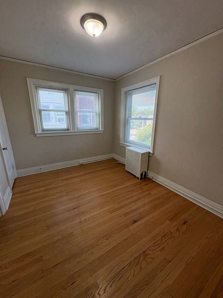 520 S 31st Street - Photo 4 of 7