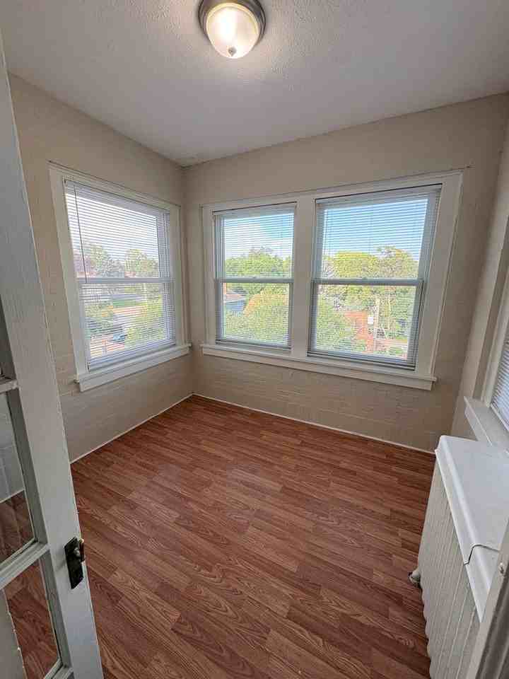 520 S 31st Street - Photo 5 of 7