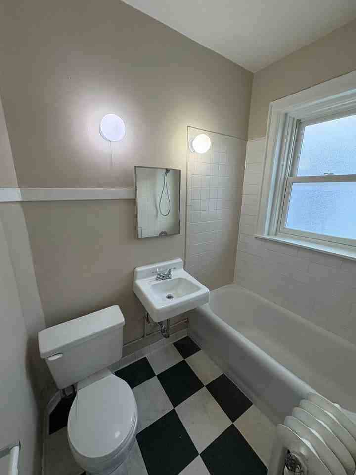 520 S 31st Street - Photo 6 of 7