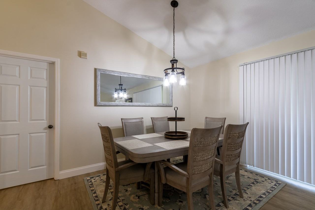10000 Sw 52nd Ave - Photo 4 of 33
