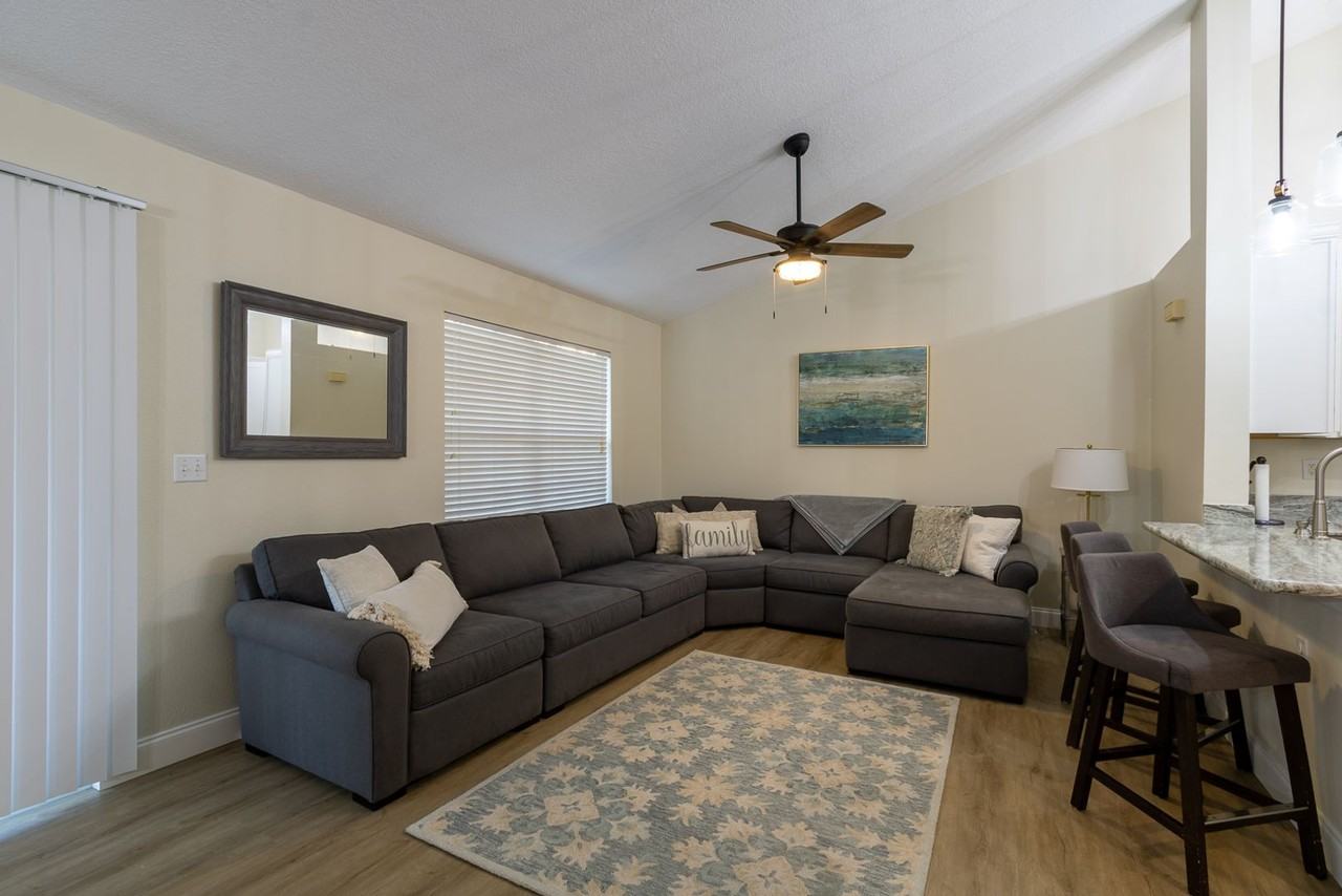 10000 Sw 52nd Ave - Photo 6 of 33