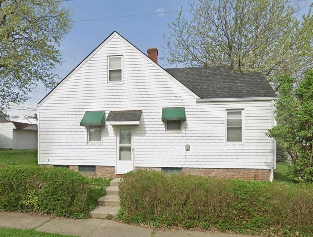 10312 Plymouth Ave - Photo 2 of 36