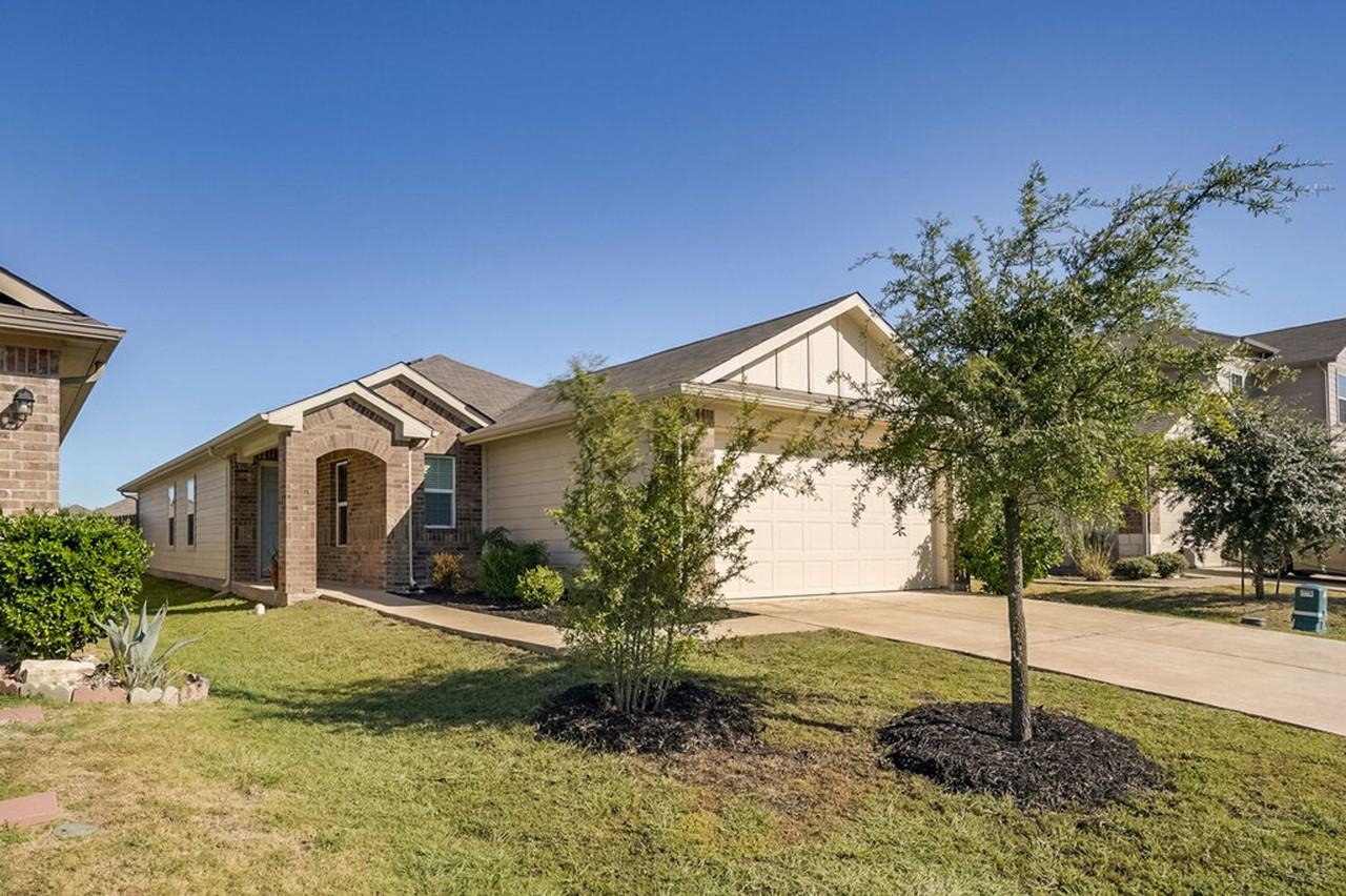 14819 Breccia Rd - Photo 2 of 20