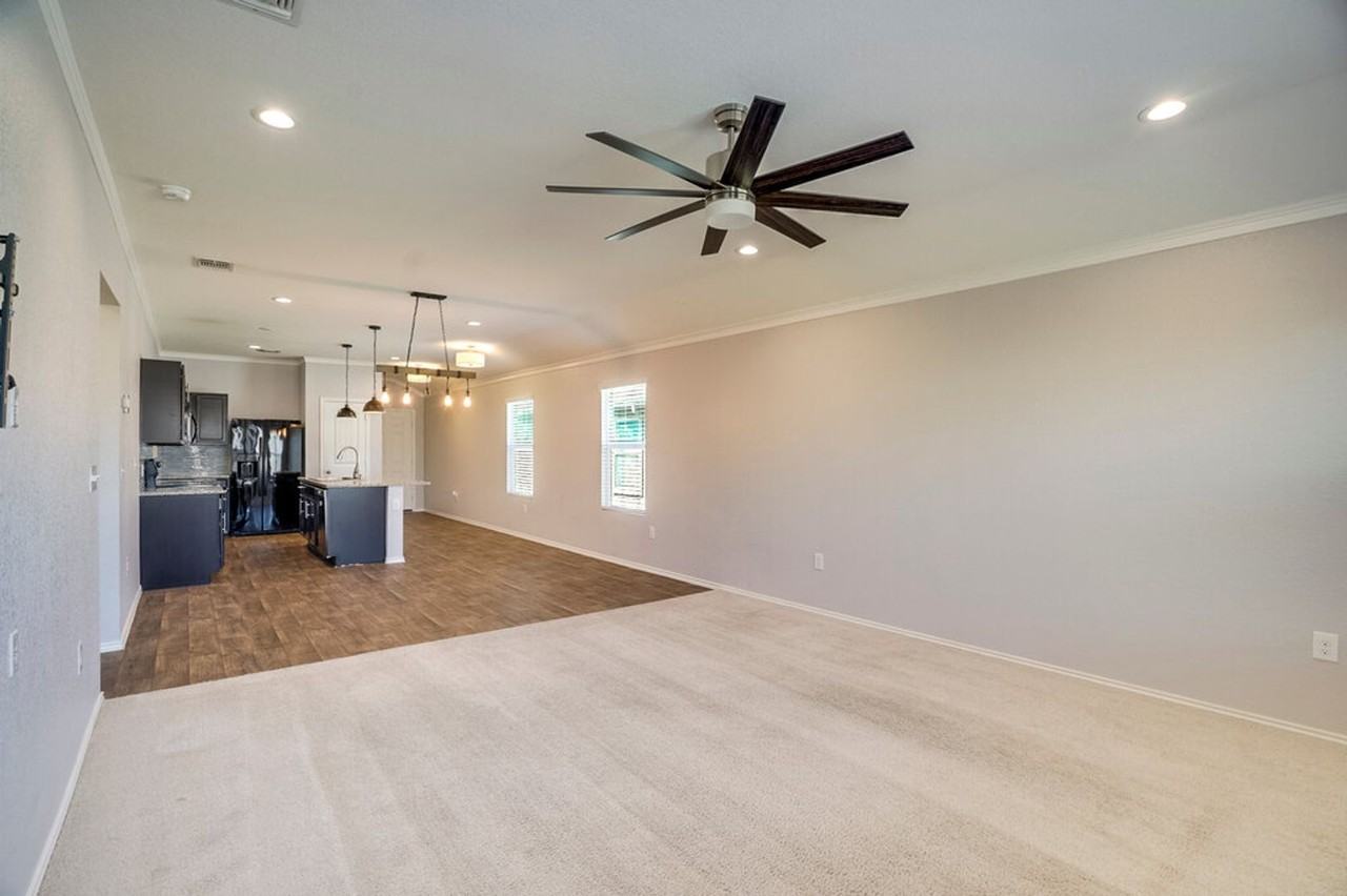 14819 Breccia Rd - Photo 4 of 20