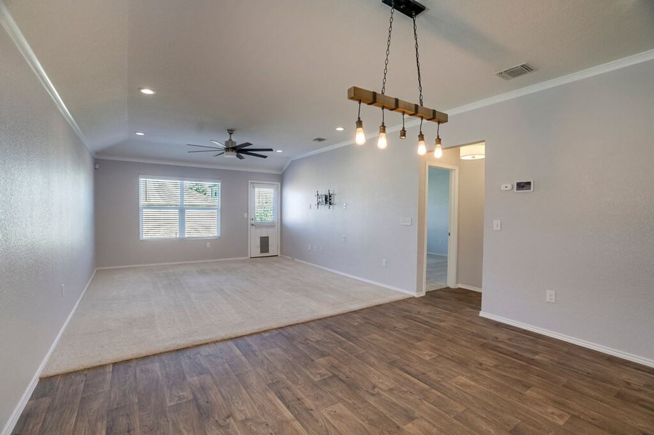 14819 Breccia Rd - Photo 5 of 20