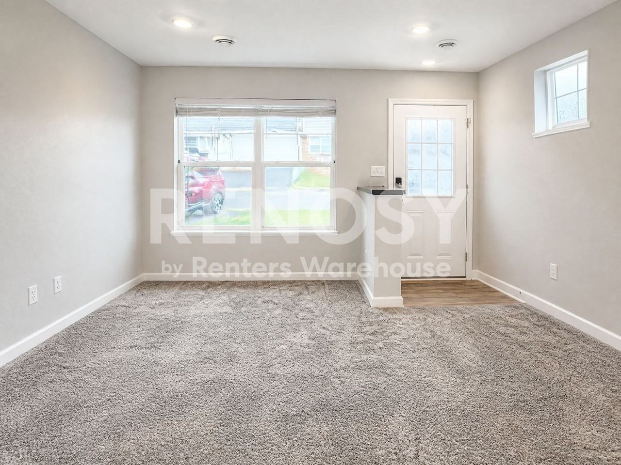 10598 Weston Way N - Photo 2 of 21