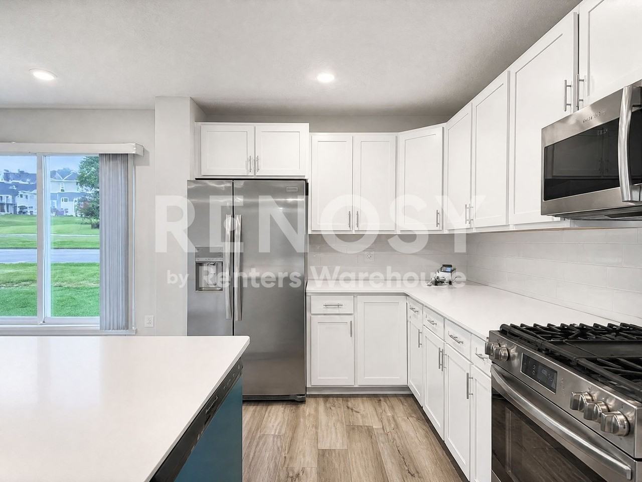 10598 Weston Way N - Photo 3 of 21