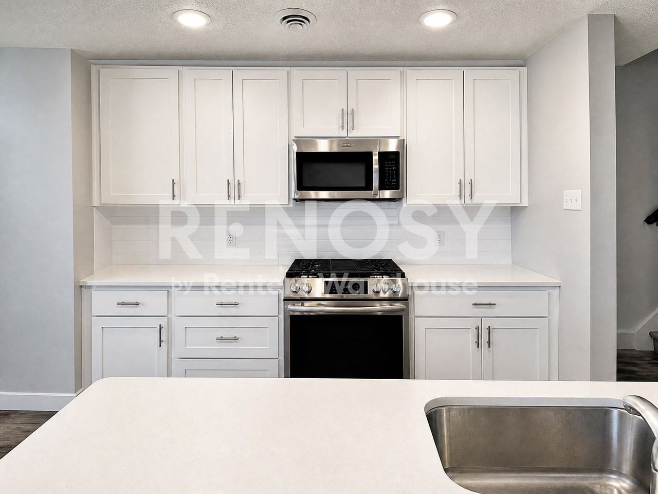 10598 Weston Way N - Photo 5 of 21