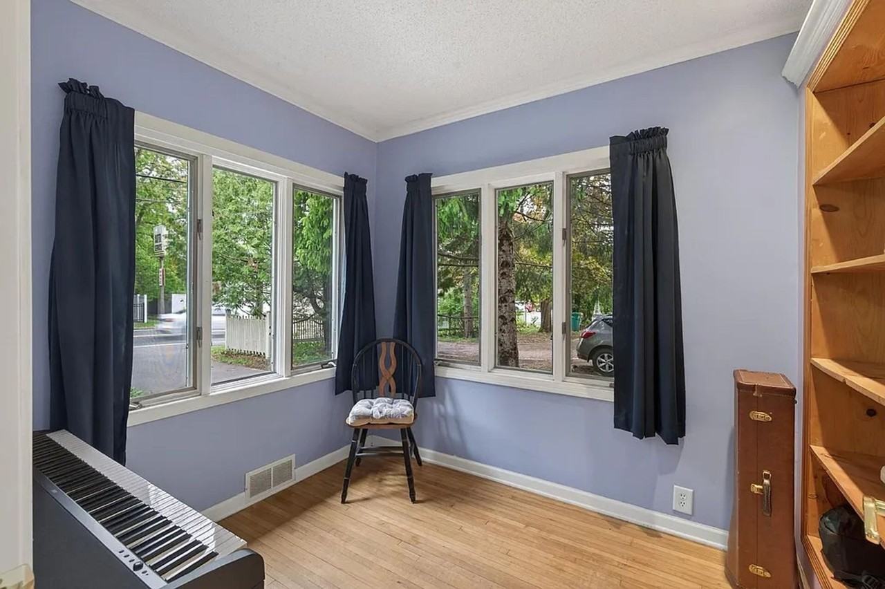 944 Mahtomedi Ave - Photo 4 of 35