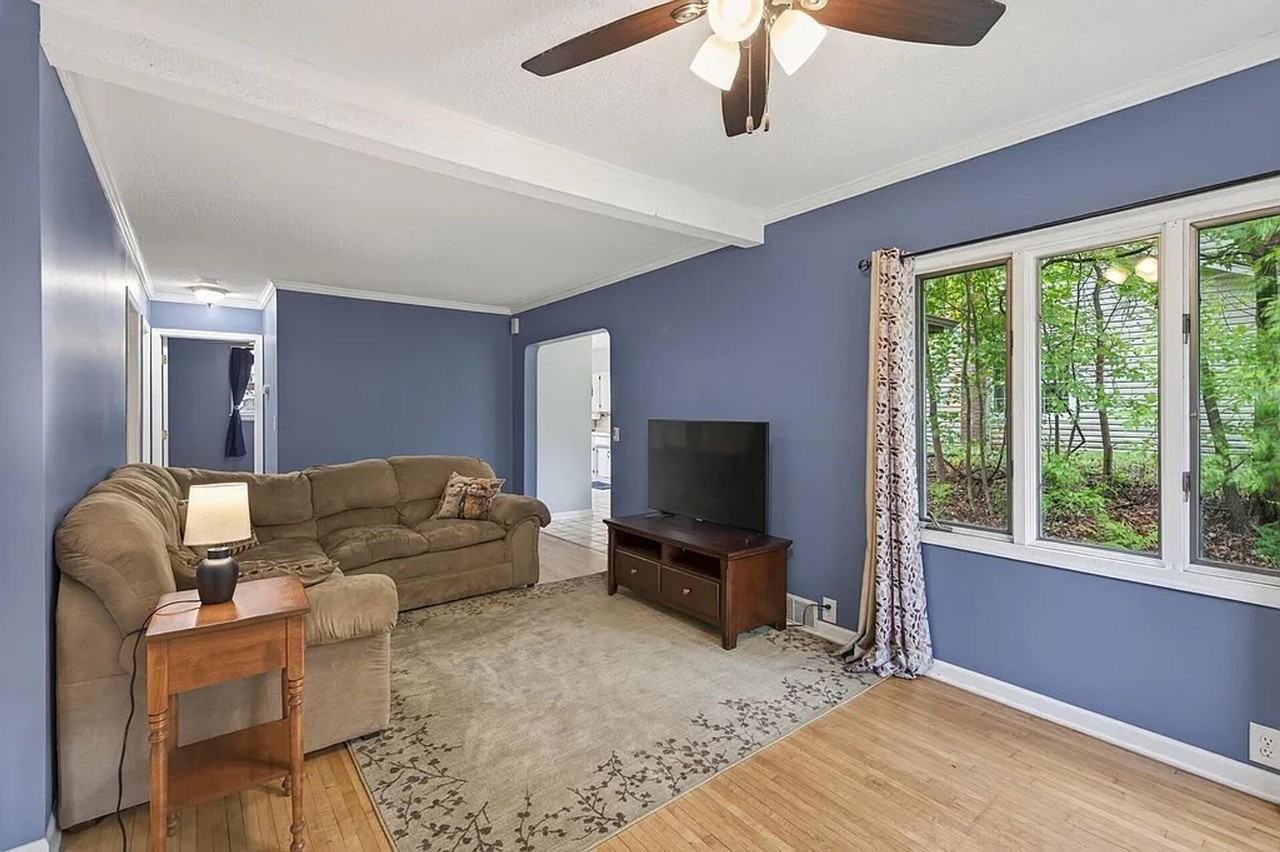 944 Mahtomedi Ave - Photo 6 of 35
