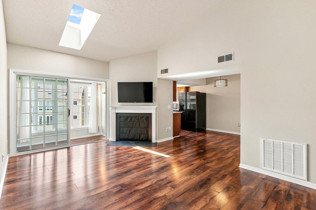 114 Prosperity Ave Se #F - Photo 2 of 15