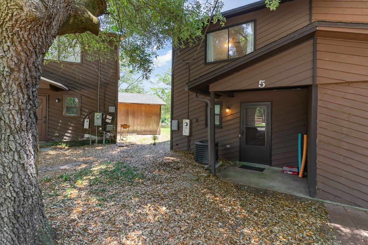 2028 Americus Ave - Photo 3 of 42