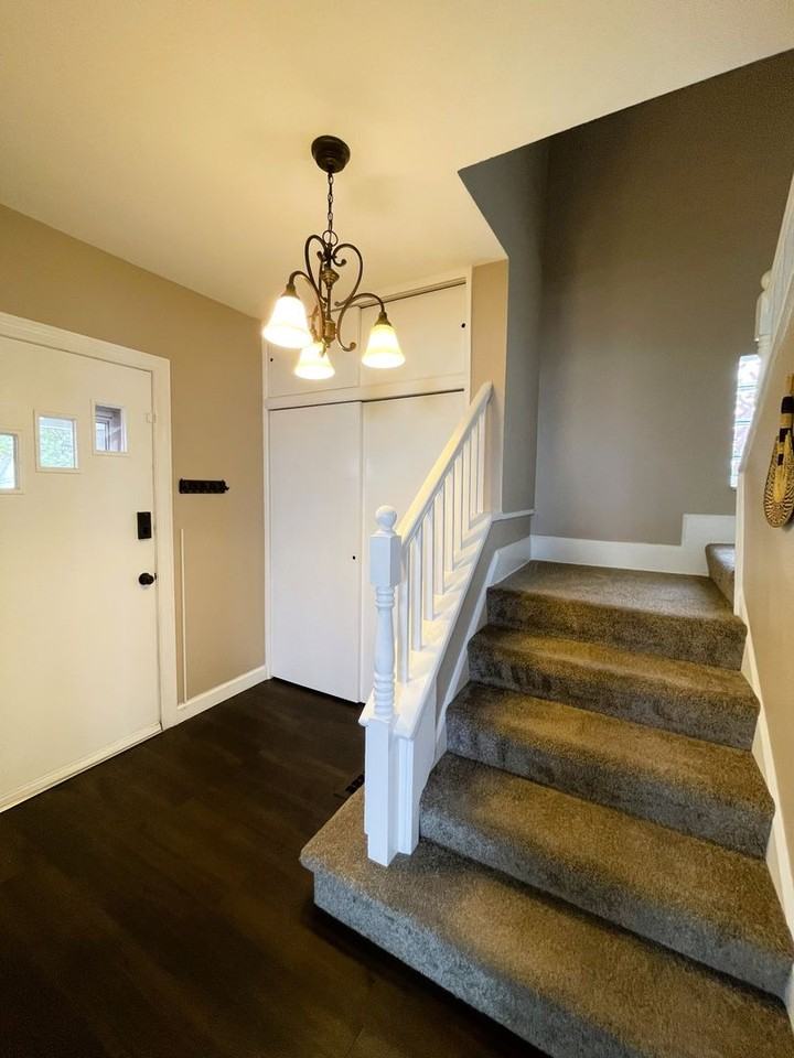 2650 Lyle Ave - Photo 3 of 16